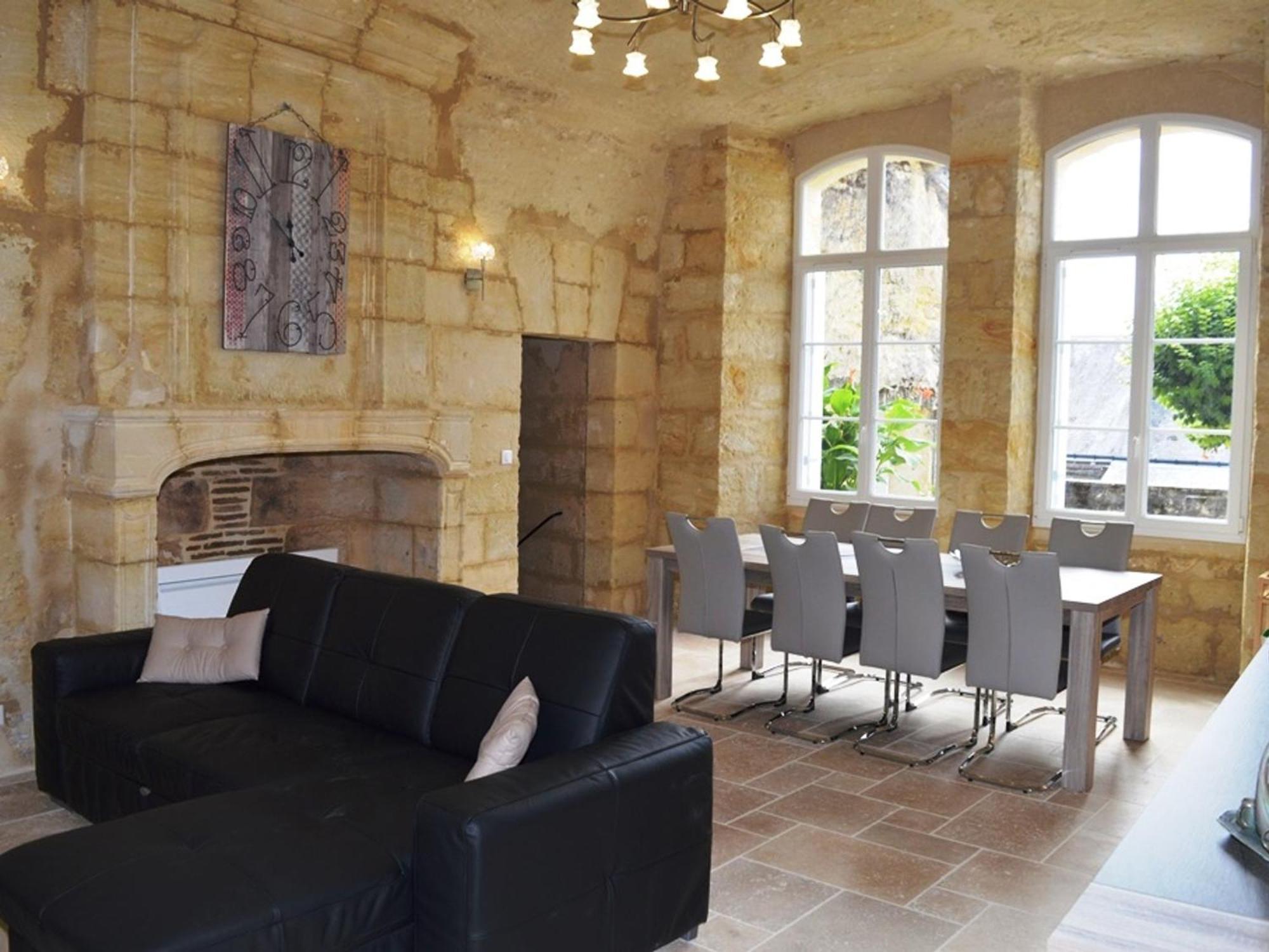 Maison Troglodyte Elegante Avec Spa, Salle De Jeux Et Jardin Clos A Vouvray - Fr-1-381-87 Exterior photo